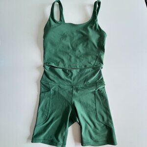 Old Navy Powersoft Set in Green (Longline Sports Bra and Biker Shorts), M